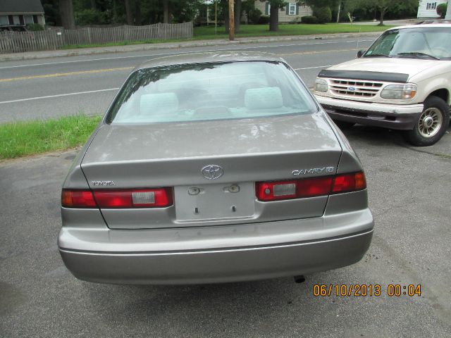 Toyota Camry 1997 photo 2