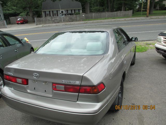 Toyota Camry 1997 photo 8