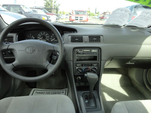 Toyota Camry 1997 photo 2