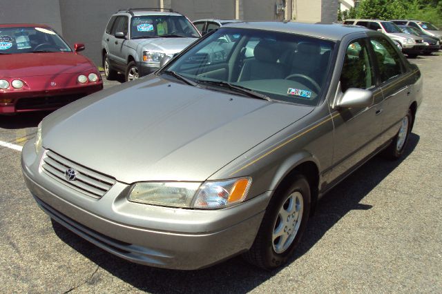 Toyota Camry 1997 photo 2