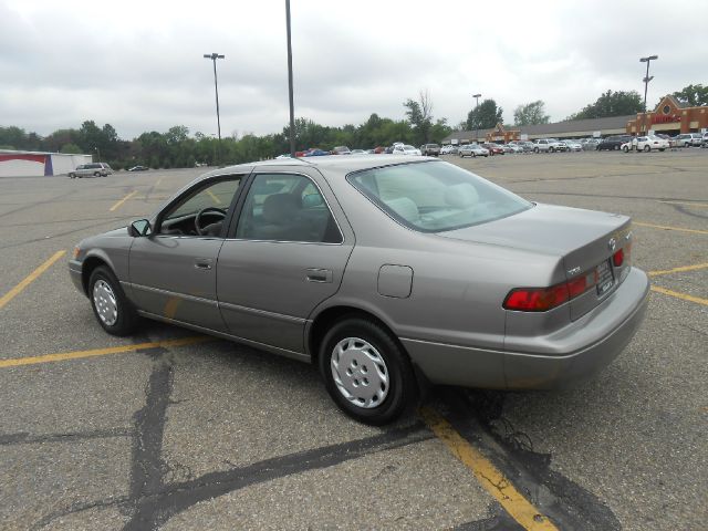 Toyota Camry 1998 photo 1