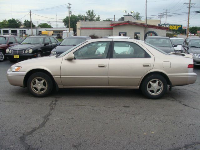 Toyota Camry X Sedan