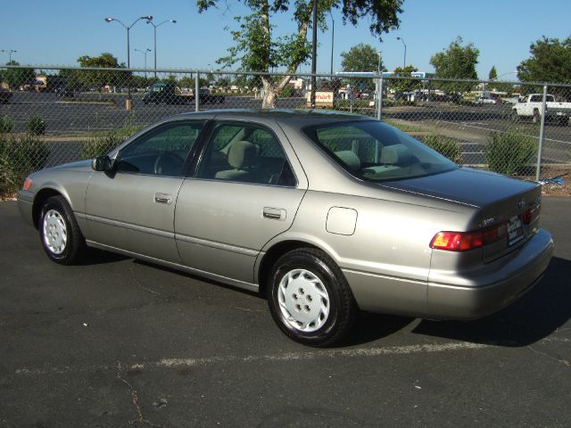 Toyota Camry 1998 photo 10