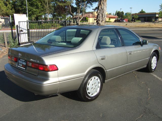 Toyota Camry 1998 photo 9