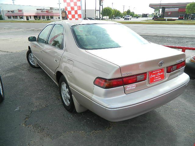 Toyota Camry 1998 photo 2