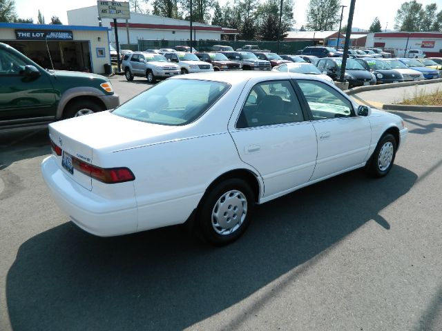 Toyota Camry 1998 photo 3