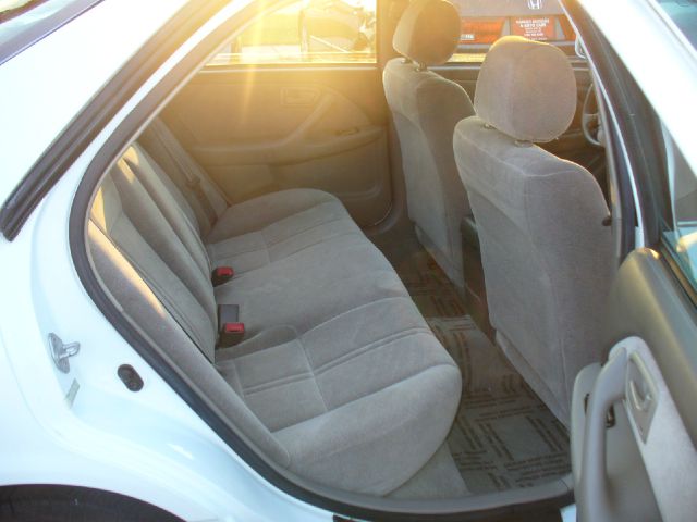 Toyota Camry 1998 photo 1