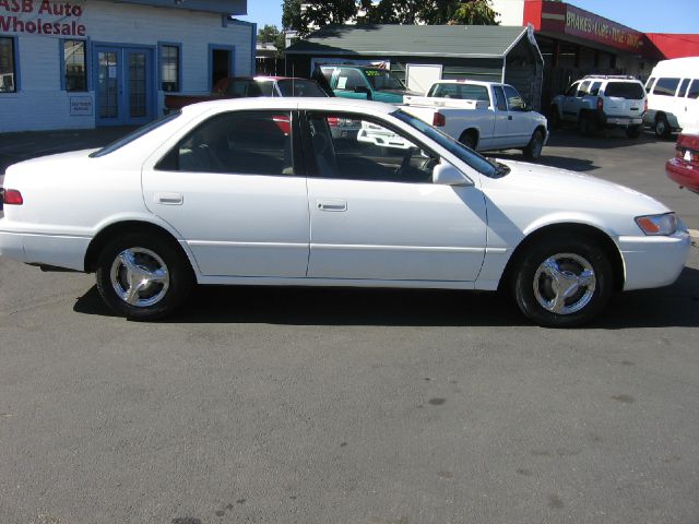 Toyota Camry 1998 photo 1