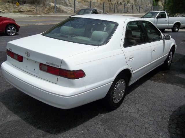 Toyota Camry 1998 photo 4