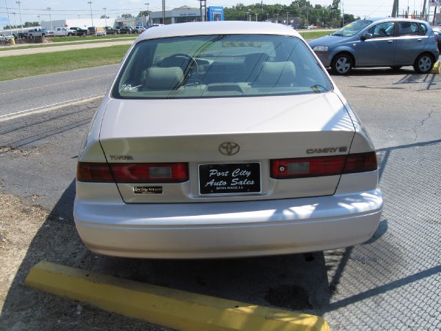 Toyota Camry 1998 photo 3