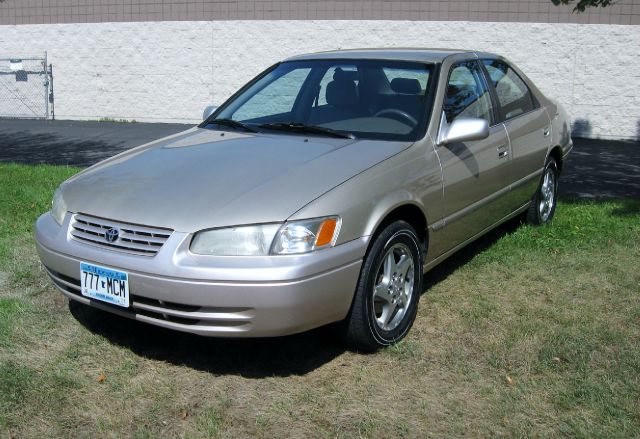 Toyota Camry 1998 photo 1