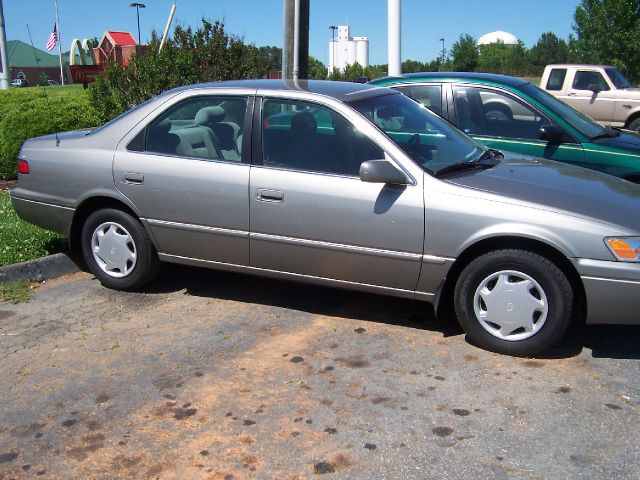 Toyota Camry 1998 photo 1