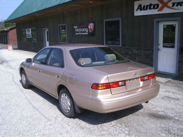 Toyota Camry 1998 photo 1