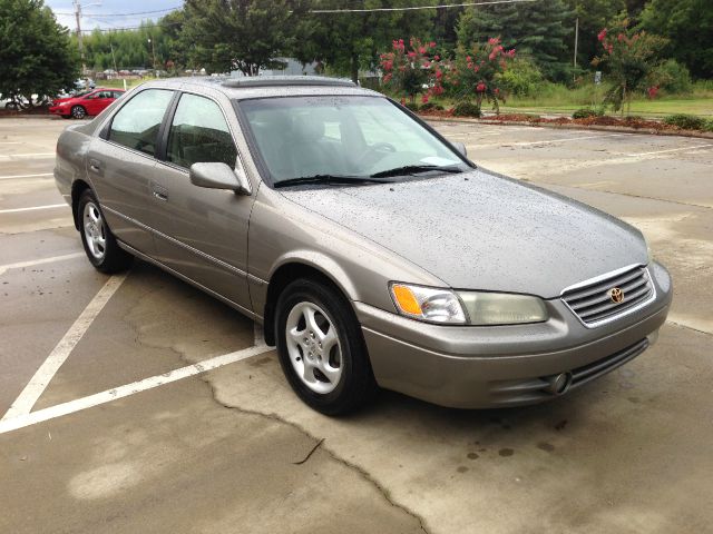 Toyota Camry 1998 photo 1