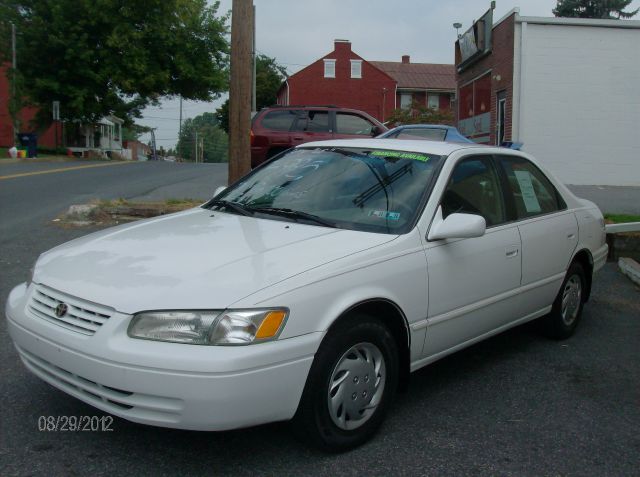 Toyota Camry 1998 photo 1