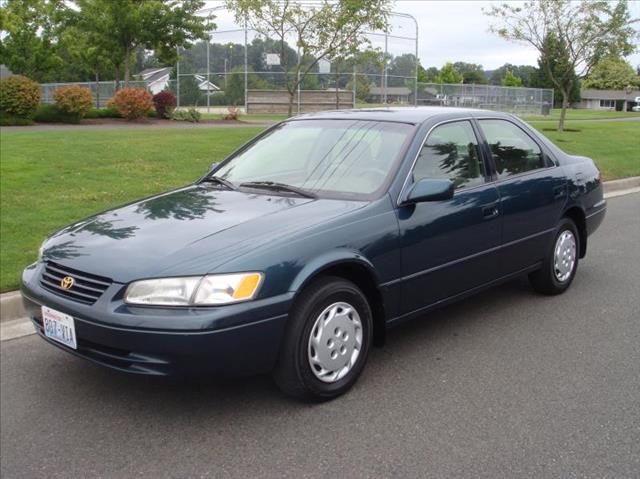 Toyota Camry 1998 photo 1