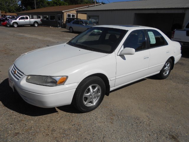 Toyota Camry 1998 photo 1