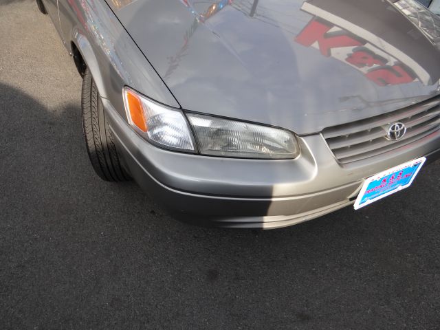 Toyota Camry 1998 photo 1