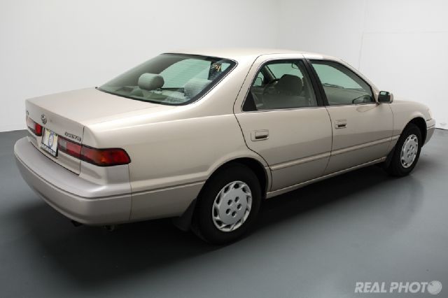 Toyota Camry 1998 photo 1