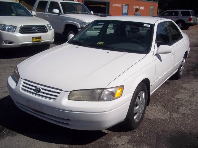 Toyota Camry Enthusiast 2D Roadster Sedan