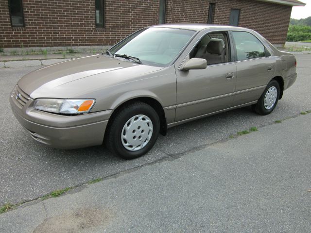 Toyota Camry 1999 photo 1