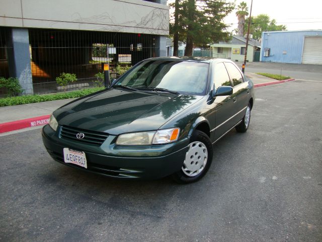 Toyota Camry 1999 photo 2