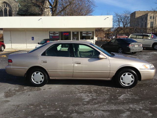 Toyota Camry 1999 photo 1