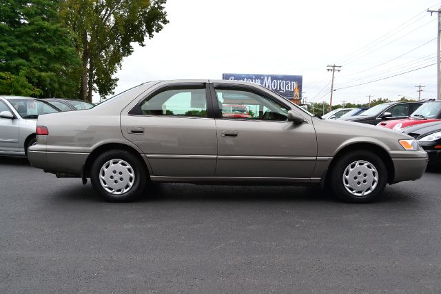 Toyota Camry 1999 photo 2