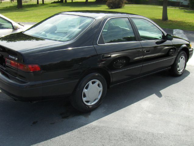 Toyota Camry 1999 photo 1