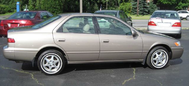 Toyota Camry 1999 photo 2