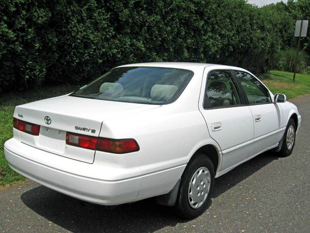 Toyota Camry 1999 photo 1