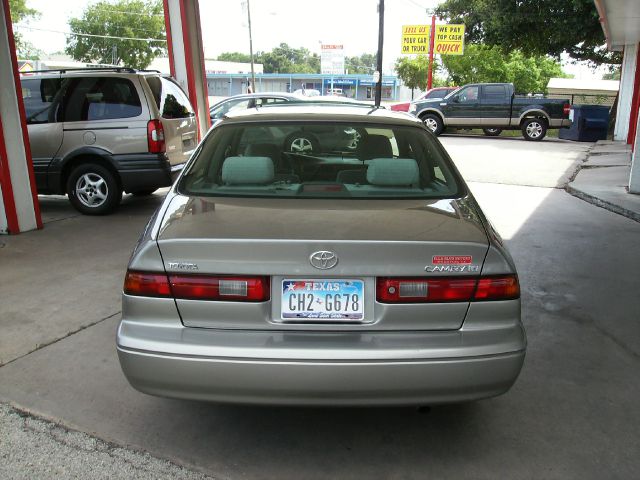 Toyota Camry 1999 photo 1