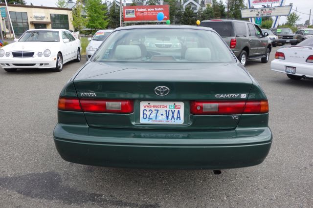 Toyota Camry Enthusiast 2D Roadster Sedan