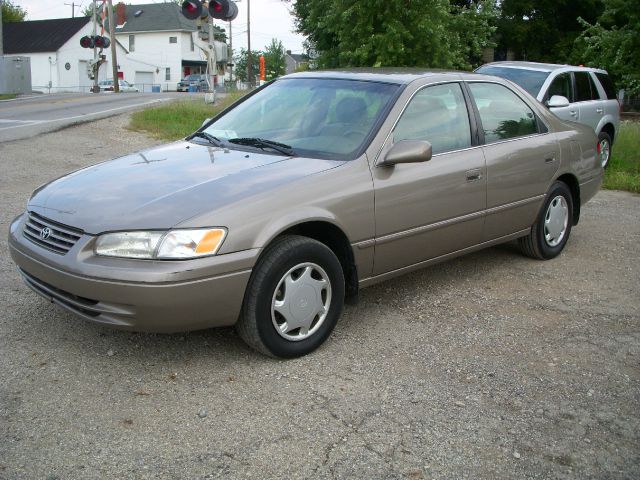 Toyota Camry 1999 photo 1