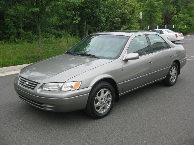 Toyota Camry 1999 photo 1