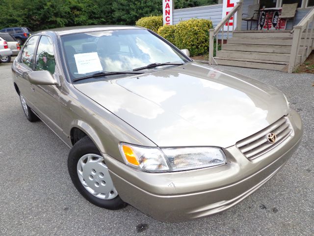 Toyota Camry 1999 photo 1