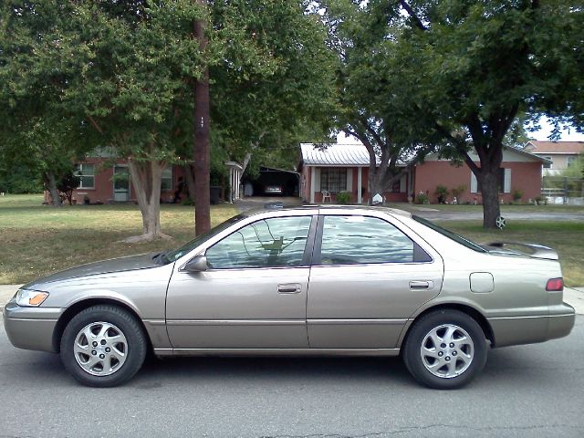 Toyota Camry 1999 photo 2