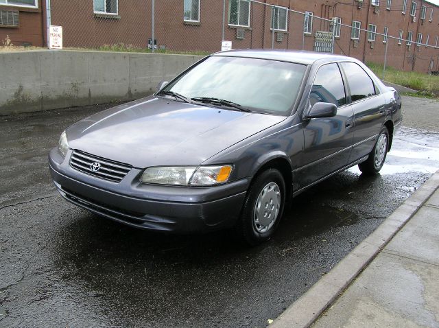 Toyota Camry 1999 photo 2