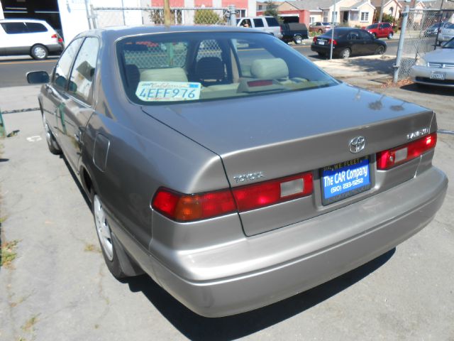 Toyota Camry 1999 photo 1