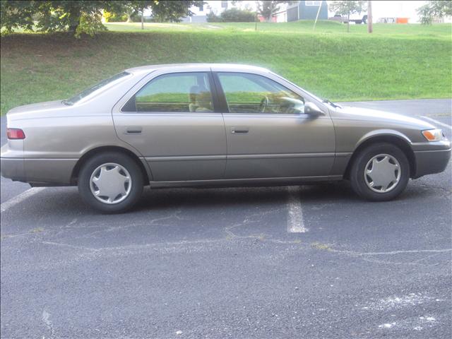 Toyota Camry 1999 photo 2