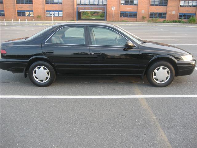 Toyota Camry 1999 photo 1