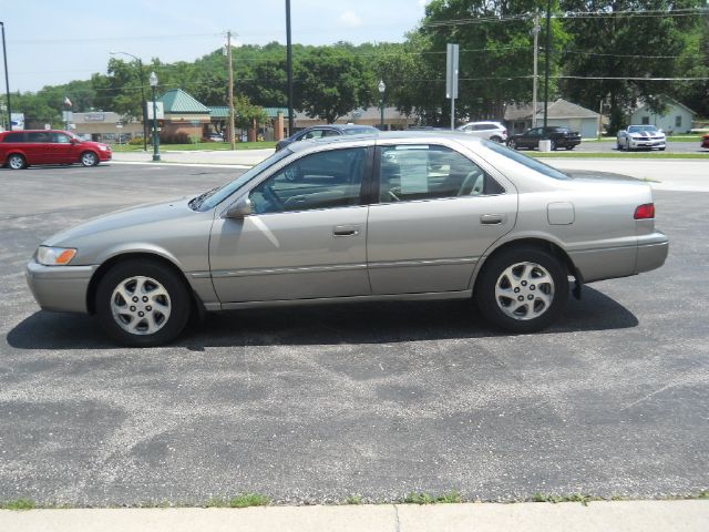 Toyota Camry 1999 photo 1