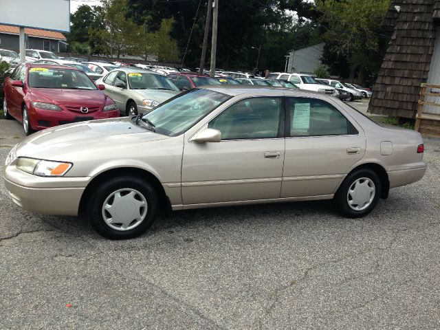 Toyota Camry 1999 photo 1