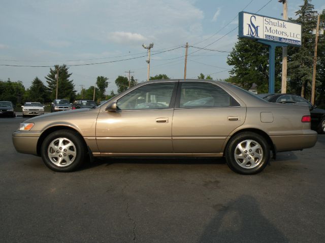 Toyota Camry 1999 photo 1