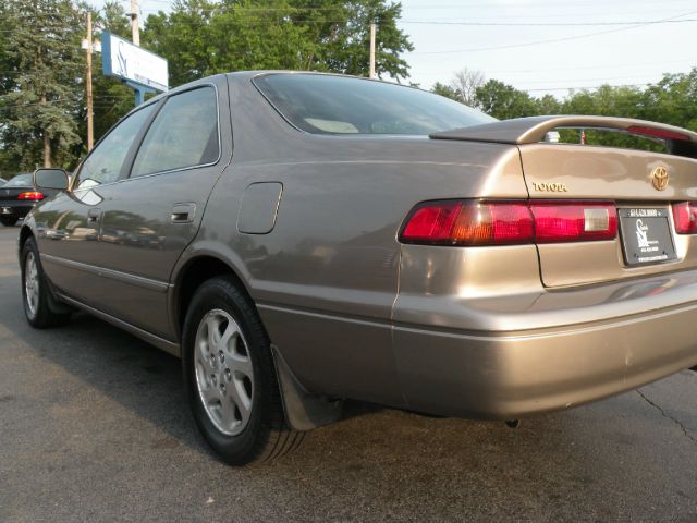 Toyota Camry 1999 photo 2