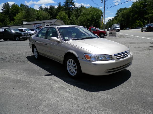 Toyota Camry 2000 photo 2