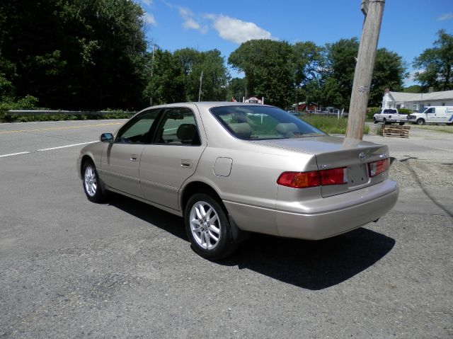 Toyota Camry 2000 photo 5