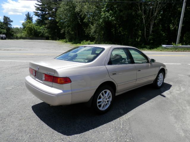 Toyota Camry 2000 photo 8