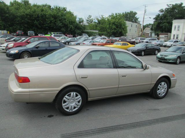 Toyota Camry 2000 photo 1