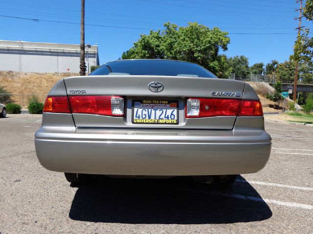 Toyota Camry 2000 photo 2